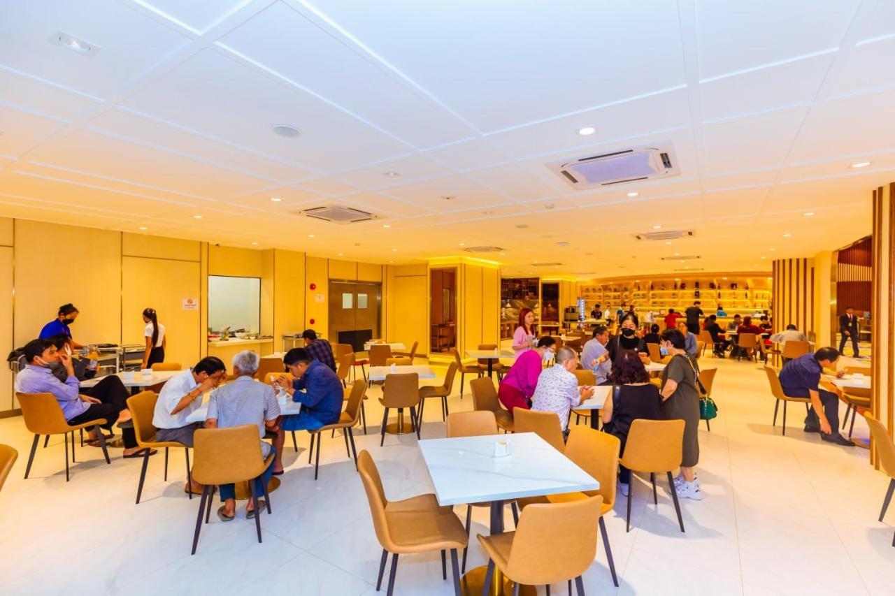 Dynasty Casino Hotel Bavet ภายนอก รูปภาพ